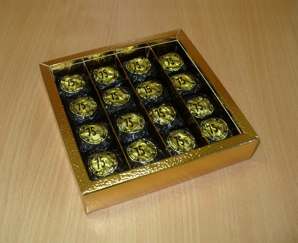 Gift box Venchi Chocaviar Dark 16