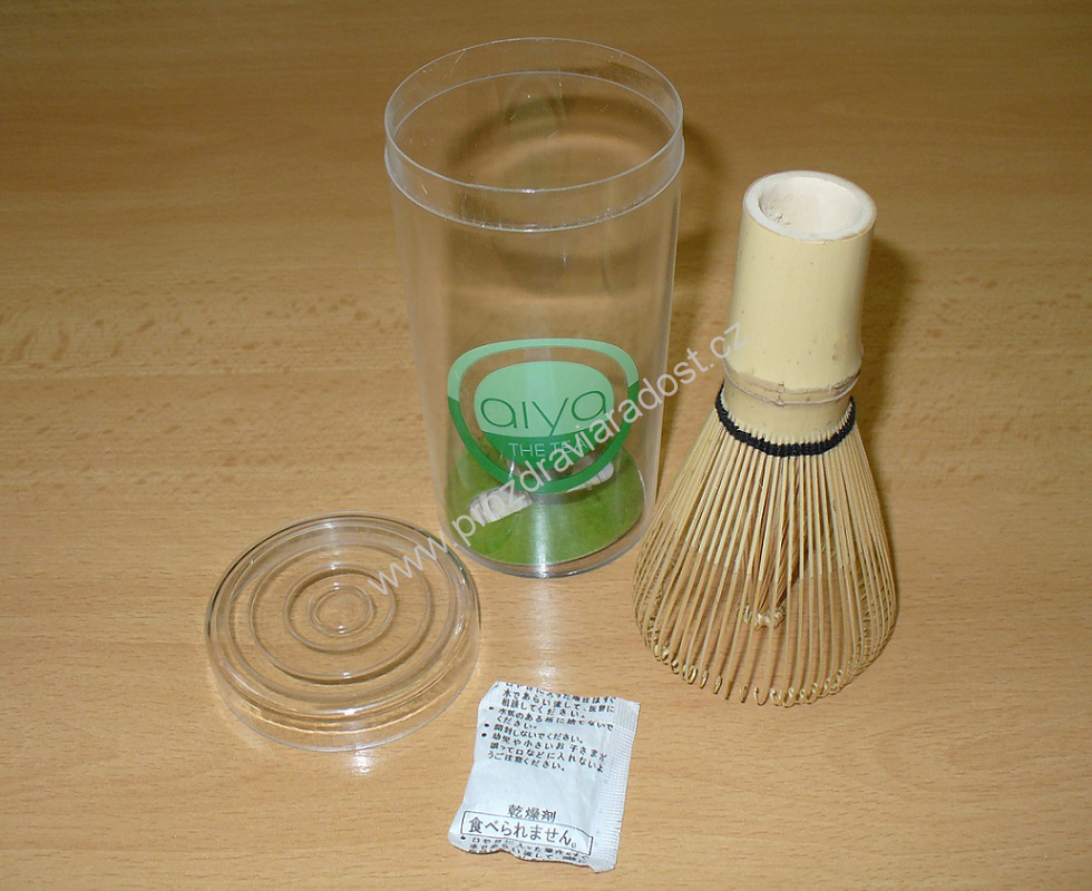Japonská metlička na čaj Matcha